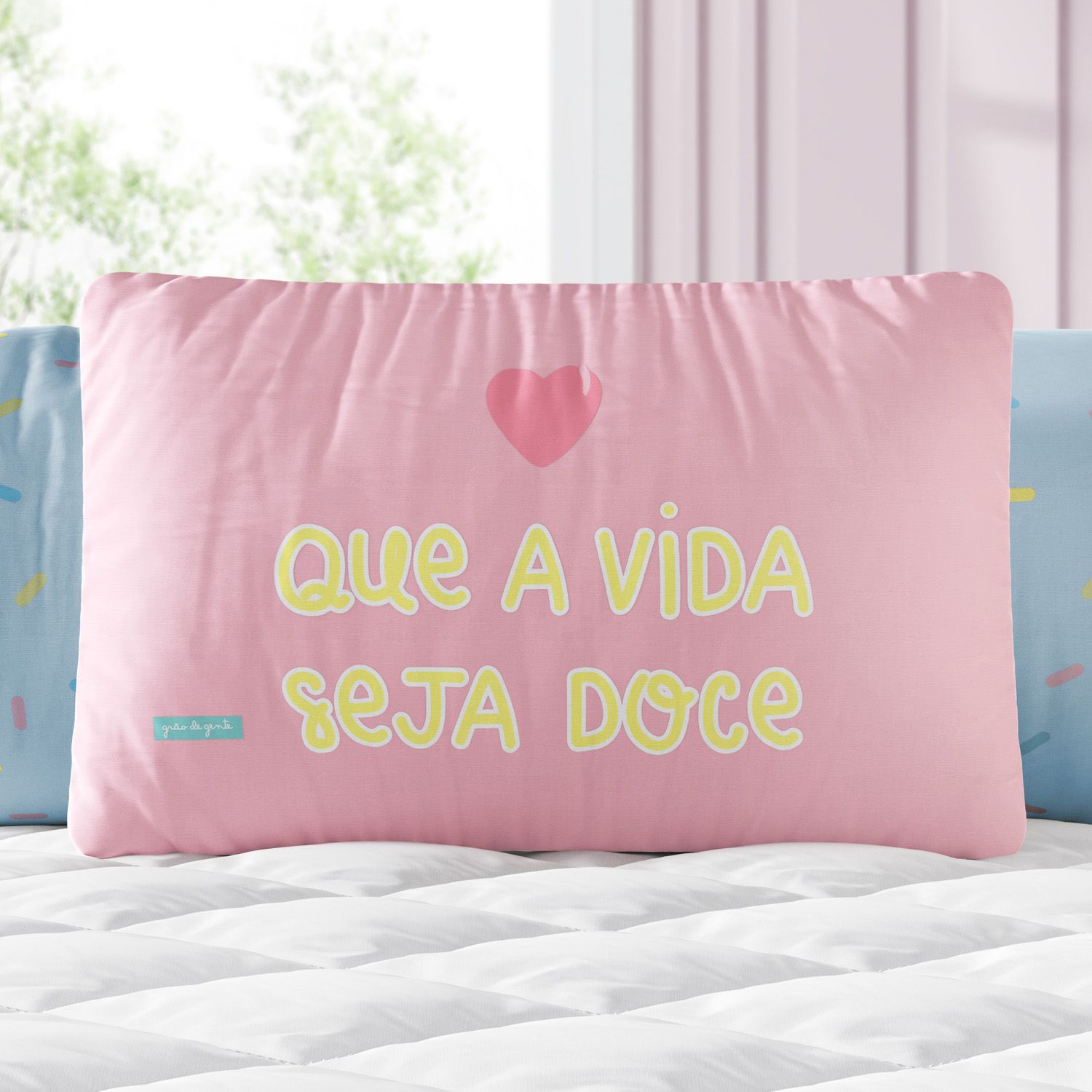 Almofada Retangular Que a Vida Seja Doce Rosa 35cm